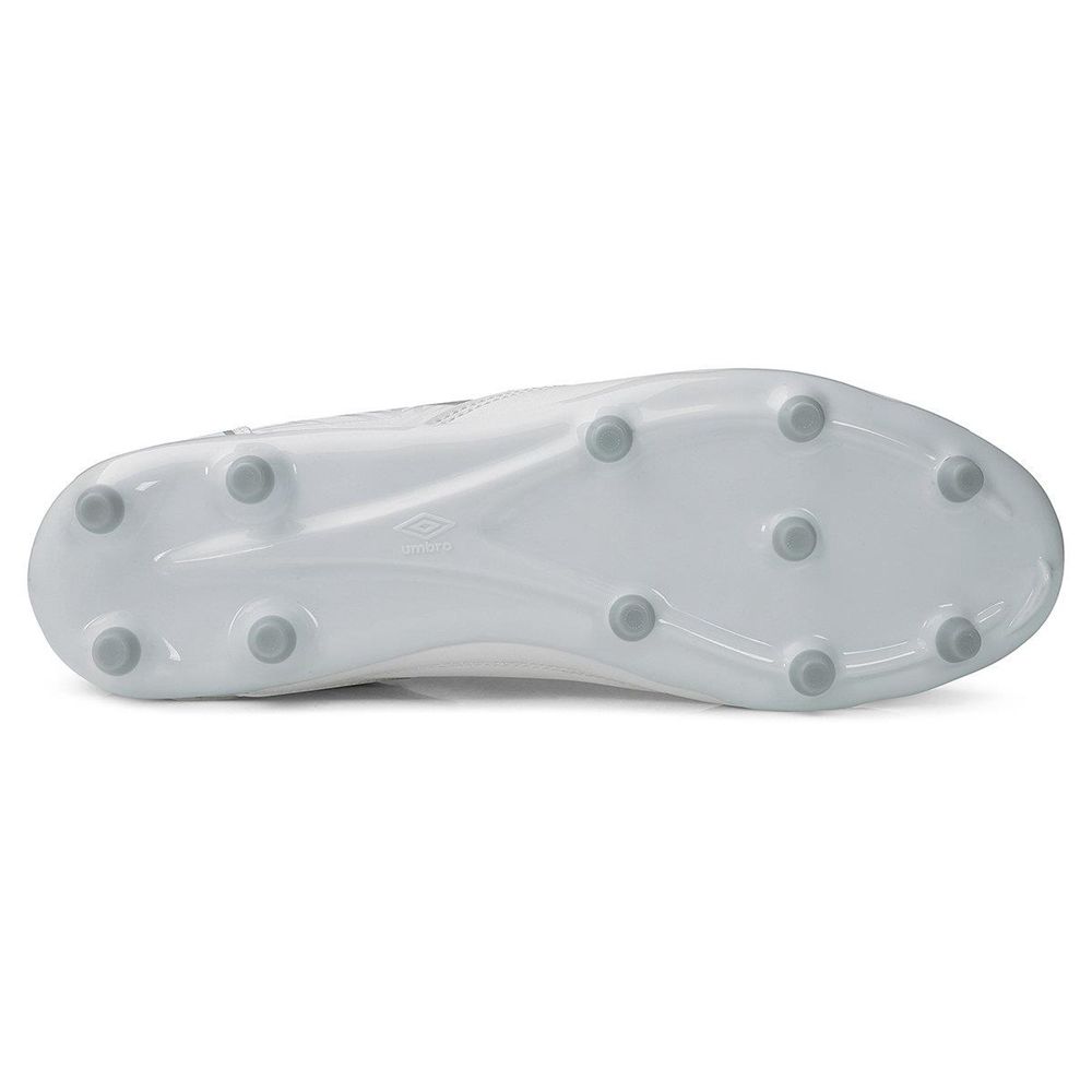 umbro-tocco-ii-club-fg-beyaz-erkek-krampon-81741u-kz8-18405.jpg