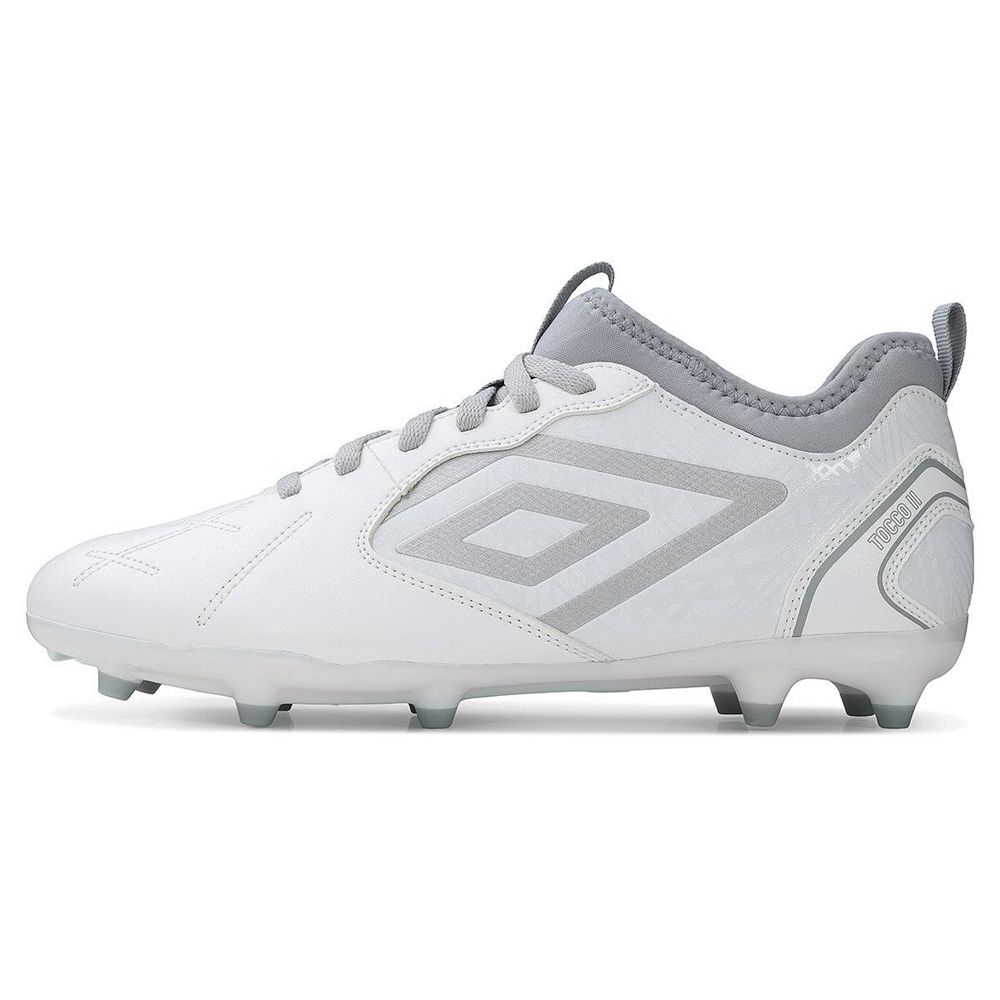umbro-tocco-ii-club-fg-beyaz-erkek-krampon-81741u-kz8-18407.jpg