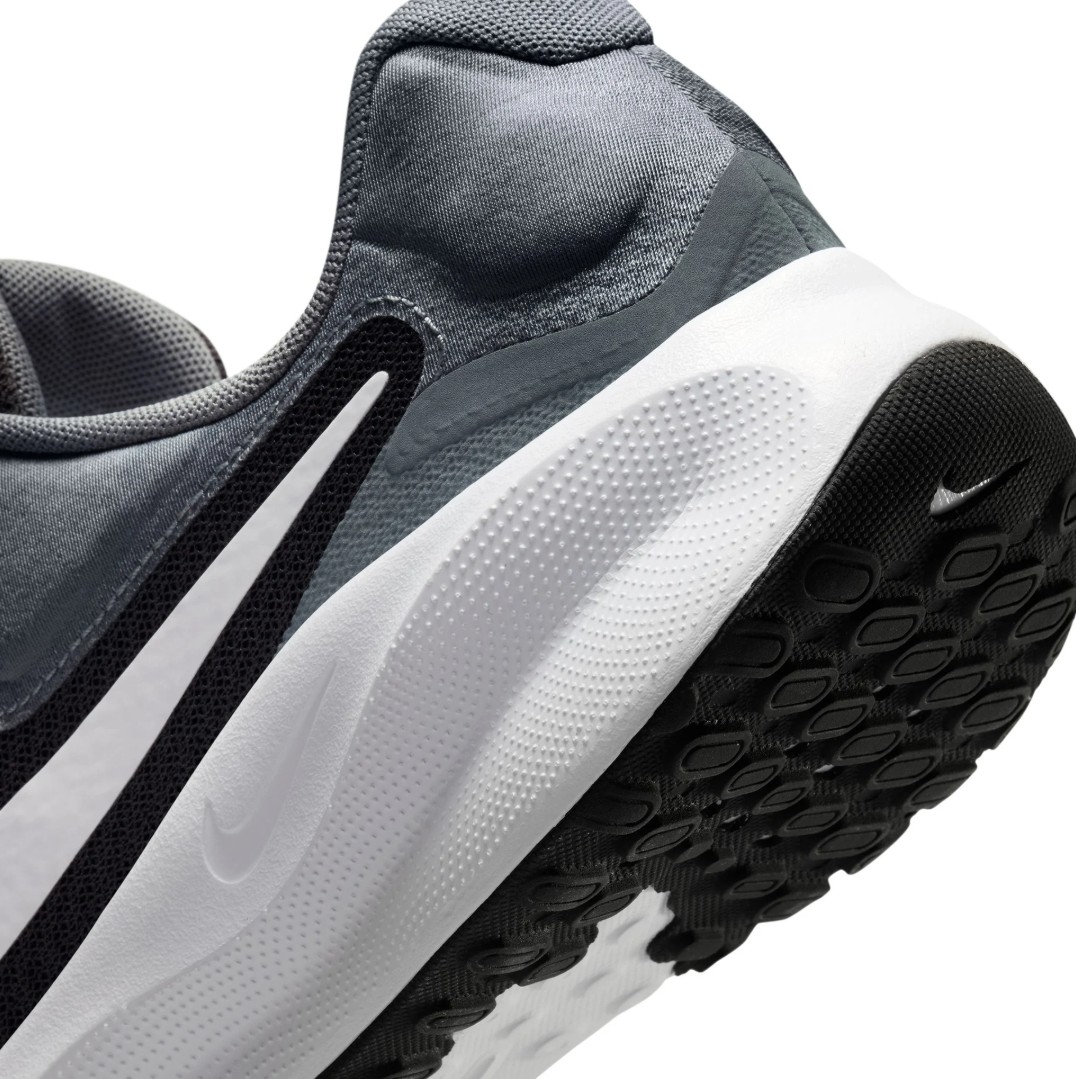 nike-revolution-7-erkek-siyah-yuruyus-kosu-spor-ayakkabi-fb2207-007-19521.jpeg